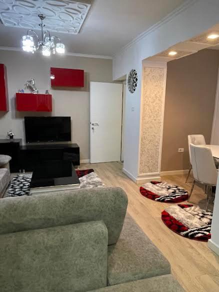 Essy'S Apartment Korce Exteriér fotografie