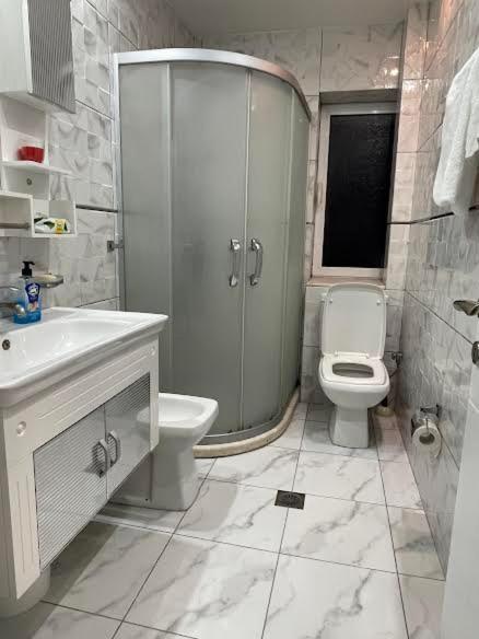 Essy'S Apartment Korce Exteriér fotografie